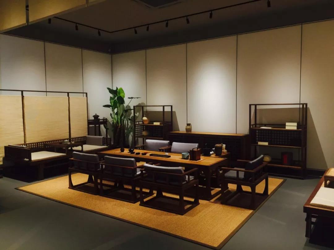 溪山清遠(yuǎn)制作家具