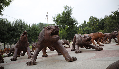 信達(dá)電通點亮劉若望系列雕塑作品