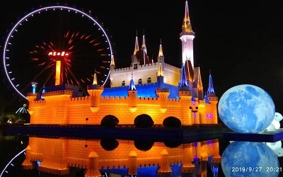 打造具有特色的夜經(jīng)濟(jì)名片，應(yīng)避免“千城一面”