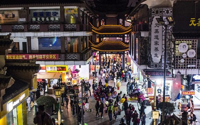 地攤經濟成風口，規范夜間照明或成為必要事宜