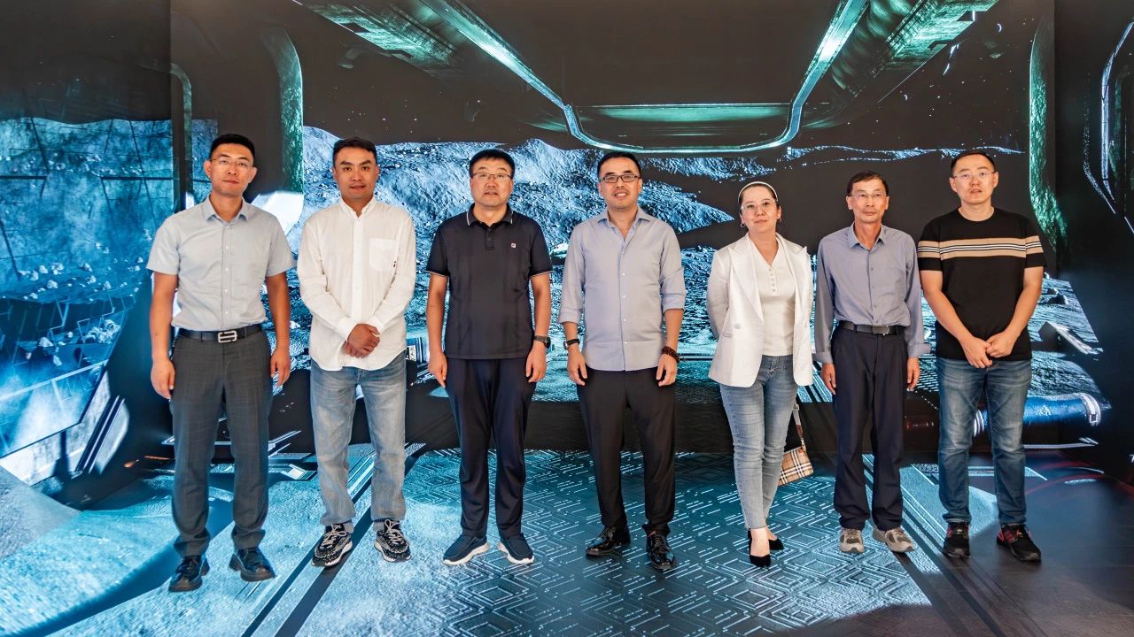 集團資訊 | 東勝國投、中城盛源、轉(zhuǎn)角巷商業(yè)管理的企業(yè)領(lǐng)導(dǎo)蒞臨信達(dá)電通總部交流座談,共商合作